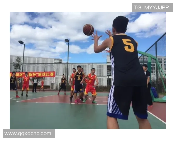 赛后分析：上海篮球队与深圳篮球队的表现与状态对比探讨